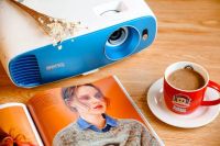 天气渐凉，选一台好的4k 投影机在家看电影