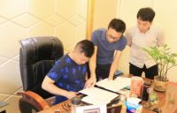 巴德士集团艺术漆团队造访名匠装饰集团材料中心