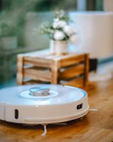 联想推出自己倒垃圾的智能扫地机 石头、科沃斯要拿什么抗衡？