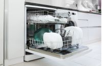 取代消毒柜洗碗机！首台真干态无残水抑菌洗碗机来自华帝