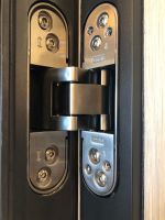 您不用再忍受外露关节式的明合页入户装甲门的痛了！