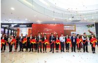 入驻顶级品牌大本营，Signeo德国诗珑漆喜盈门旗舰店开业