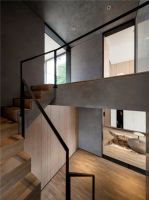 设计AB面X方磊|一个强迫症、分裂症重症患者的工作和生活