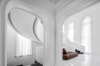 在这个900平米的私宅里，看设计师大手笔打造室内建筑感