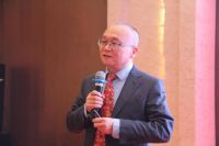 逆势发展  战略合作  共享共赢