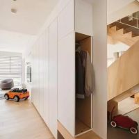 小户型自救指南！ 玄关柜设计得好还能抵衣帽间