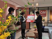 直播得靠谱，曲美坚持“自己的人带自己的货”