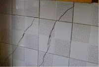 瓷砖铺好后出现开裂、空鼓 原来背后有这么多问题