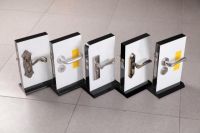 聚焦产品与服务，领尚木门好品质更好安装