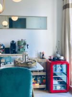 感受红酒杯里的精致，HCK哈士奇复古红酒柜