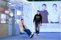 奥普家居直播间启动硬核检测，呼兰上晾衣机荡秋千