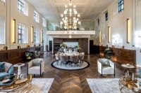 伴她入住蒙特安维品质庄园，臻享优雅精致的英伦魅力