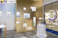 当高端珠宝遇见融润展柜，是所有女人的奢华梦！