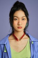 不仅是颈椎护理神器，也是潮酷装饰，GIC智能颈椎按摩仪