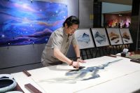 特邀画家陈捷现场挥毫，京东直播大师原创专场