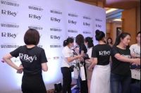 冯易进出席易百国际设计重庆黔江品牌发布会