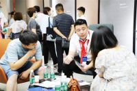 极简系列惊艳全场，新标门窗引领行业新标杆