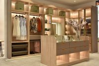 领尚乘风来袭广州建博会，打出漂亮的健康智能牌