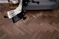 欧典思家地板：地板稳 生活才稳