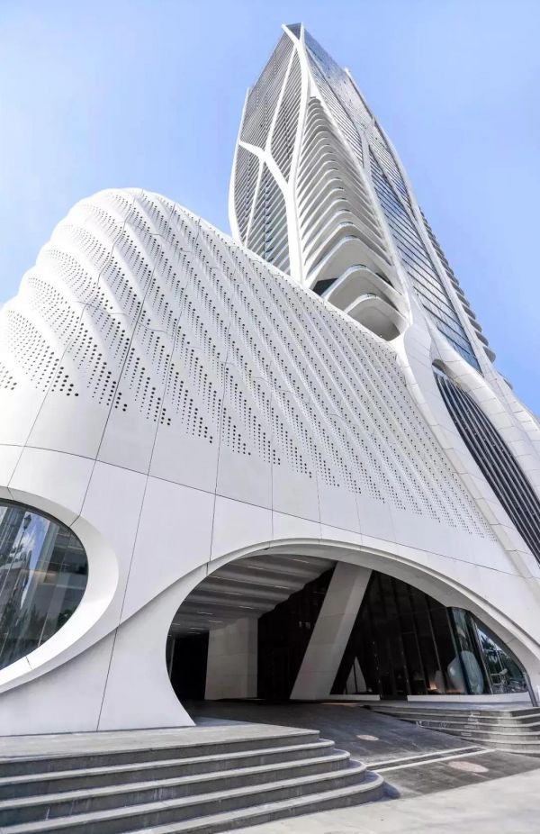 必美地板x IDC国际设计家年华 | 走进建筑界女魔头Zaha Hadid的曲线世界