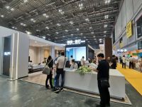 大品牌缺位,地材行业疫后首展成色如何?