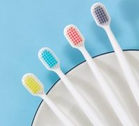 好物丨这支极简生活牙刷，48孔宽头软毛设计，家庭必备！