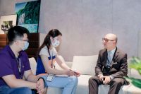 艾宝亮相2020中国国际家具展  斩获两项产品大奖