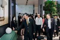 艾宝亮相2020中国国际家具展  斩获两项产品大奖