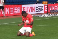 恒大6秒打穿防线,网友:生活家地板应该给费南多发红包