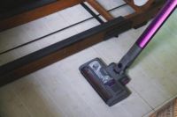 吉米小轻杆无线吸尘器轻便更省力，无惧琐碎清洁，让家中时刻洁净