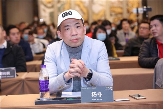 15 杨冬.jpg