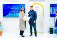 海尔智慧屏在2021AWE现场能用意念拔河比赛