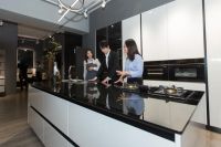 皮阿诺旗舰展厅首次闪耀亮相直播间，新品惊艳品质让李云迪赞叹不已！