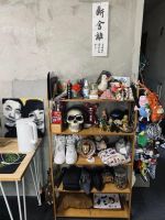 小夫妻没钱装修，在毛坯房里一住就是3年，如今各种家具一应俱全