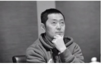 万亿商业帝国掌舵人50岁离世 有多少成功人士在拿生命工作