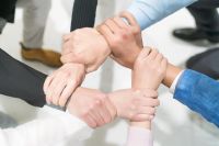 传承红船首创精神 佑家逆行高速发展