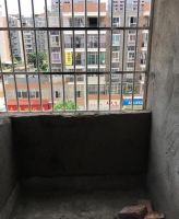 楼上邻居没商量就把防盗窗装上，我直接把它给拆了，不过分吧？