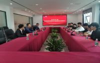 咸宁职业技术学院学生代表走进湖北和乐门业参观学习 