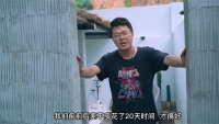 小伙花20天徒手打造露天浴室，晚上躺浴缸泡澡真爽！就是别下雨
