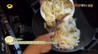 黄渤二度做客蘑菇屋，火星人集成灶助力黄磊招待好友