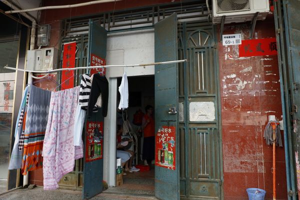 七彩人生本次实地探访城中村贫困家庭
