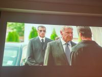 投影仪效果怎么样，当贝X3激光智能投影仪3200亮度白天能看