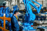 CCTV-2《正点财经》再次报道,火星人集成灶智能实力硬核