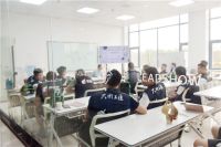 当好行业发展领头雁，领绣墙布“第一届施工培训会”推动服务升级