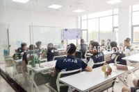 当好行业发展领头雁,领绣墙布“第一届施工培训会”推动服务升级