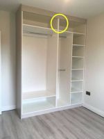 打衣柜还是我有经验，顶部留空一排做收纳，邻居见了回家偷学！