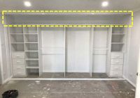 打衣柜还是我有经验，顶部留空一排做收纳，邻居见了回家偷学！