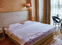 双人床买1.5米还是1.8米？听听行家说，后悔我家买错了！