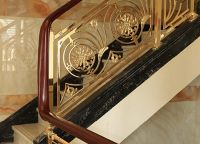 【新浪逛工厂】威亚盾铜门系列报道之楼梯扶手系列：典雅大气 尽显尊贵！