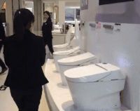 智能马桶到底实不实用？为何到现在都还没普及起来？看完你就明白